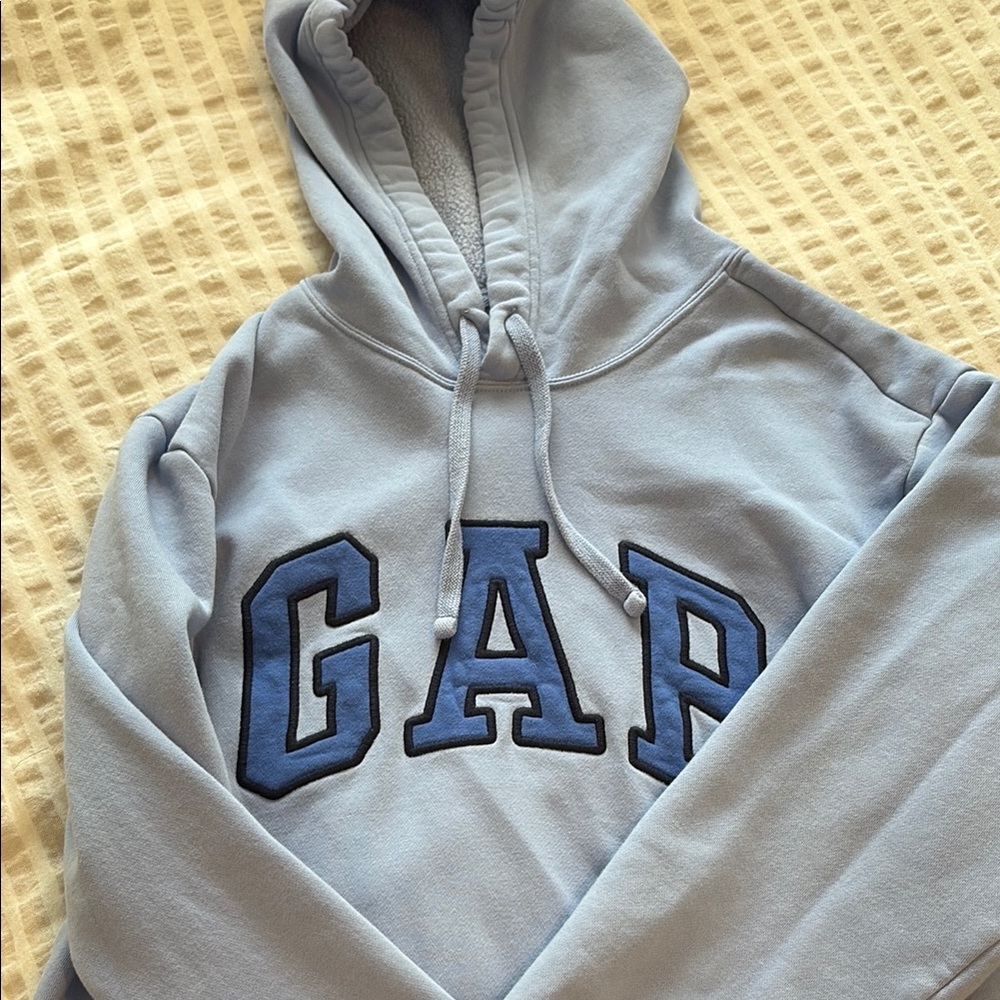 GAP Blue Sweater Classic Style